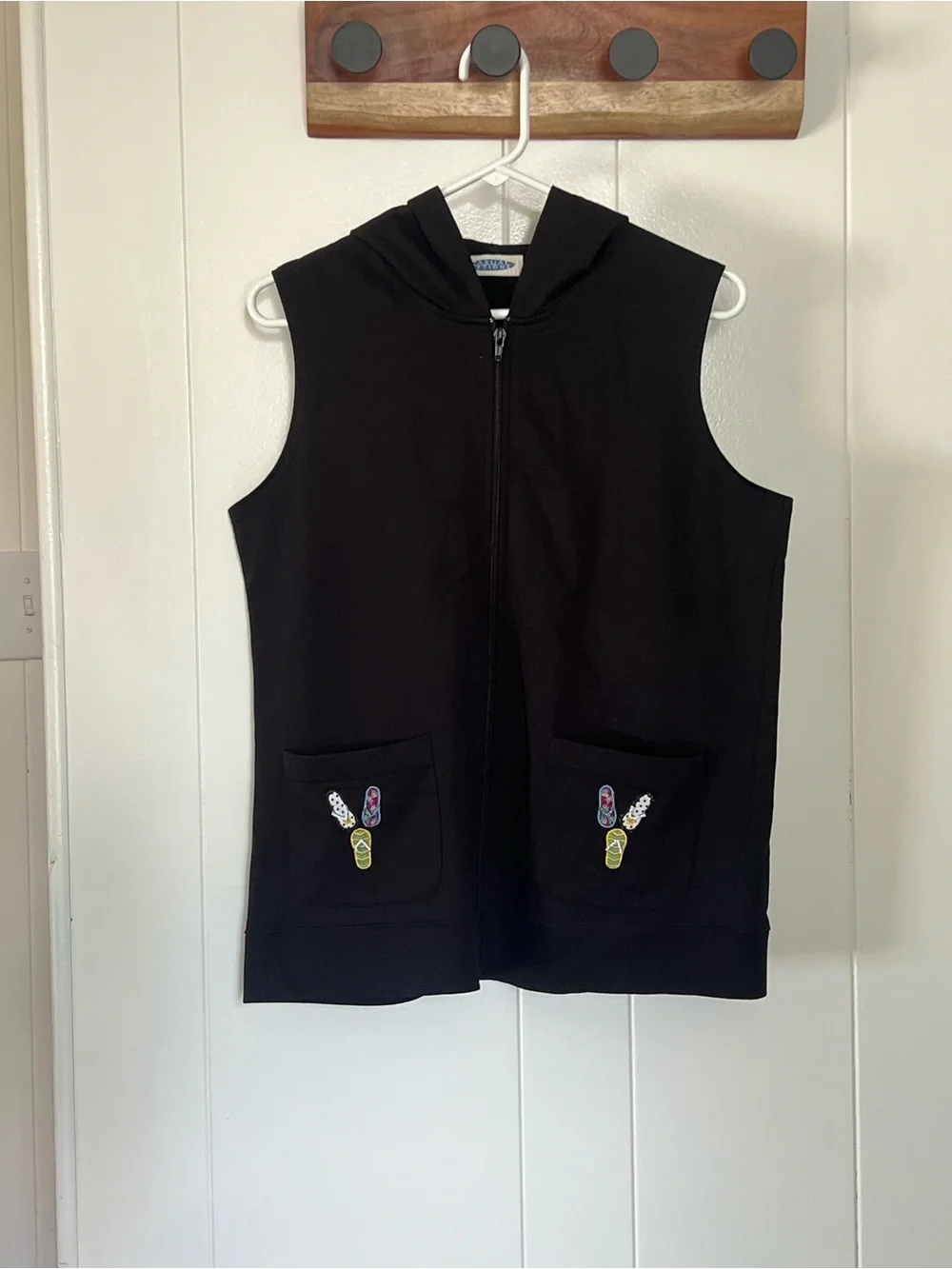 Beaded Flip Flop Hooded Sleeveless Swimsuit Cover-UP Size Medium Black